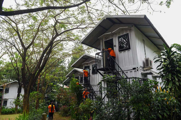 Karavan Kontainer Sambut Wisatawan di Trawas