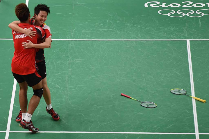 Tontowi/Liliana di partai puncak akan bertemu wakil Malaysia, Chan Peng Soon/Goh Liu Ying, yang di partai lainnya menundukkan pasangan Tiongkok, Xu Chen/Ma Jin, 21-12 dan 21-19.