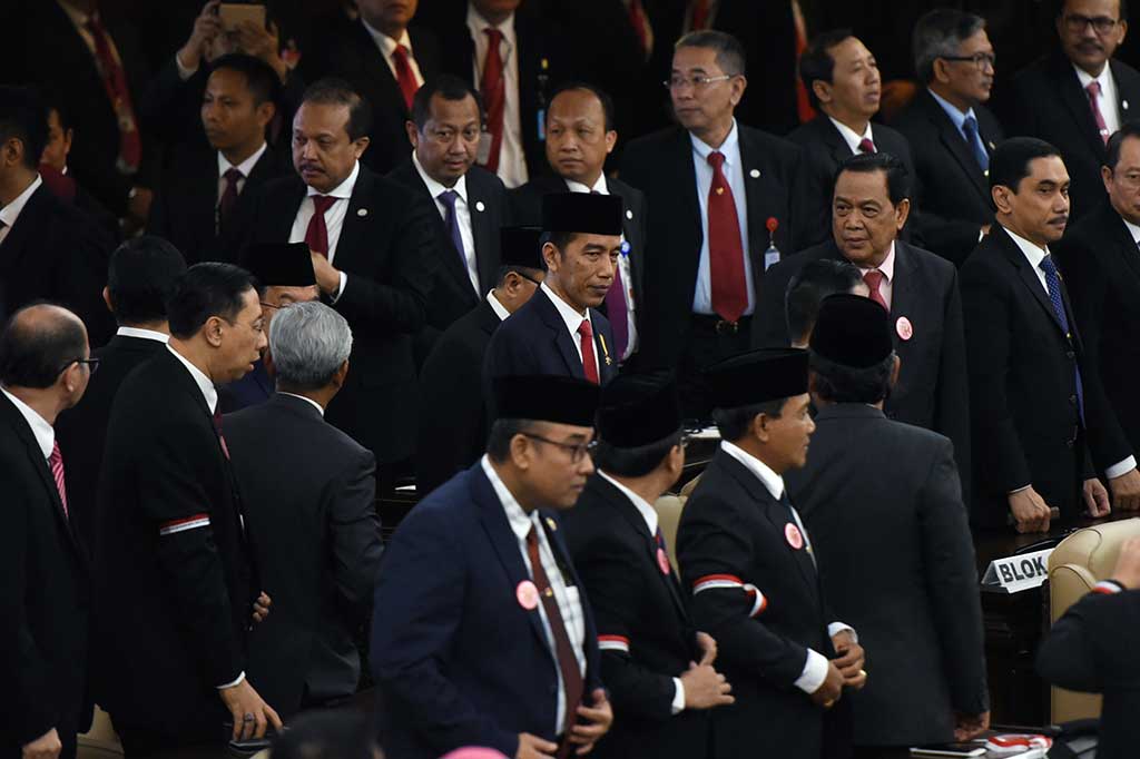 Presiden Joko Widodo memasuki ruang Sidang Paripurna MPR.