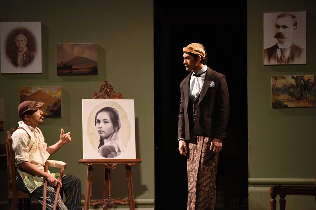 Aktor Reza Rahardian yang berperan sebagai Minke beradu akting dengan Lukman Sardi yang memerankan Jean Marais.