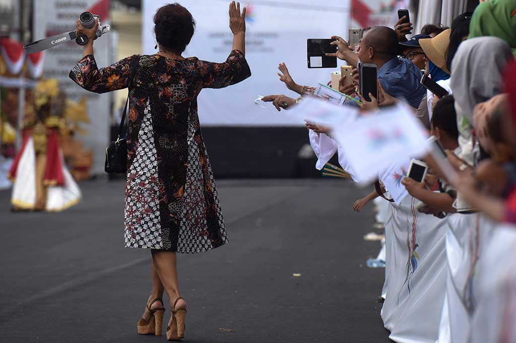 Menteri Susi di Jember Fashion Carnaval