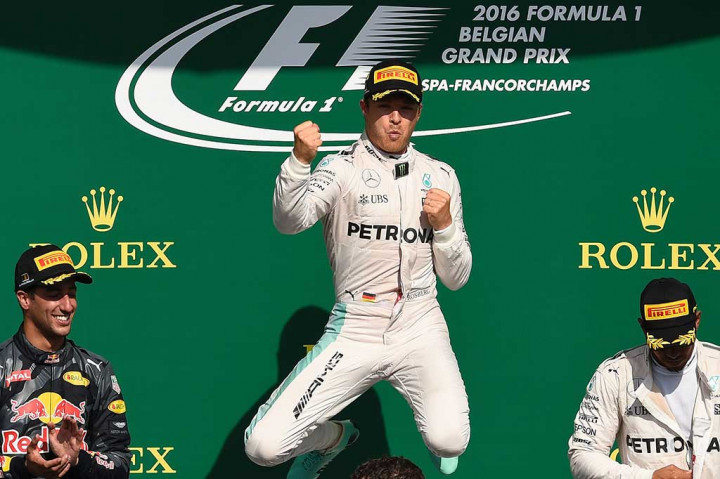 Pembalap Mercedes Nico Rosberg melintasi garis finis dengan keunggulan 14,1 detik atas Daniel Ricciardo yang membela Red Bull. Sementara rekan setim Rosberg, Lewis Hamilton finis di posisi ketiga.