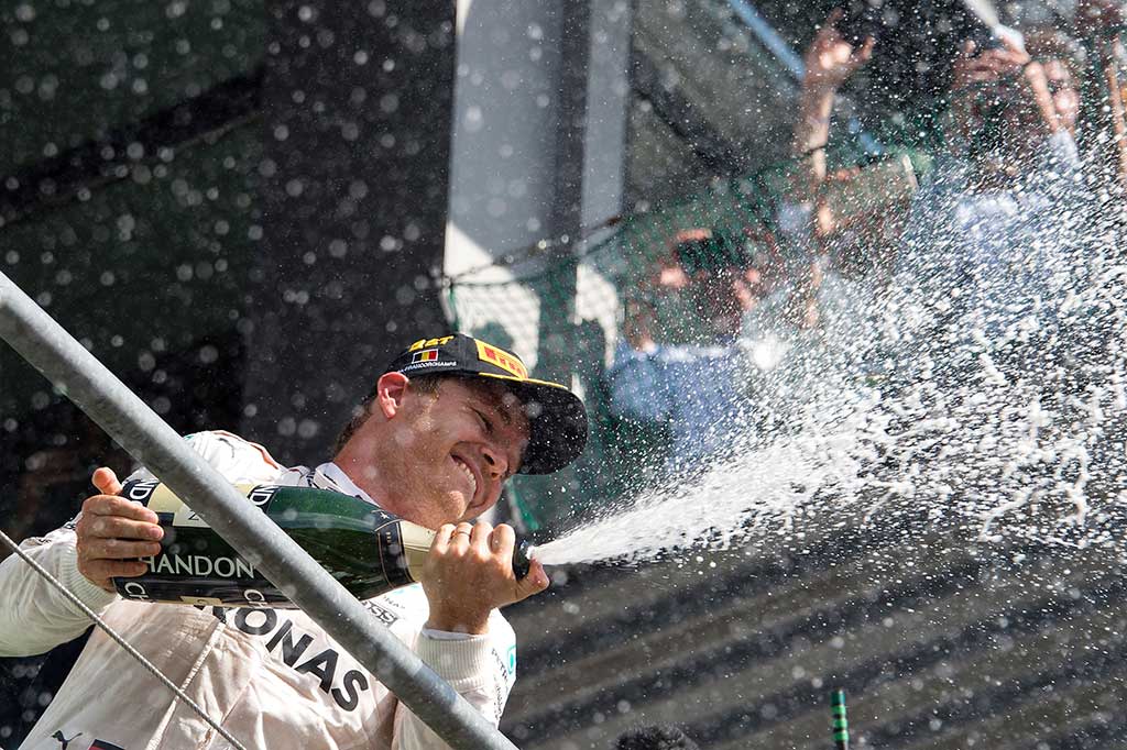 Ini juga merupakan kemenangan keenamnya musim ini, namun yang pertama sejak Grand Prix Eropa Juni silam. Kemenangan ini memangkas keunggulan Hamilton di klasemen menjadi sembilan angka dengan delapan balapan tersisa.