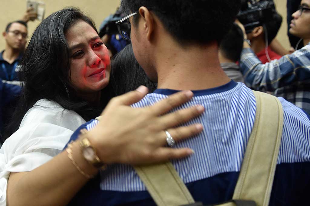 Selain itu, jaksa KPK juga menuntut Damayanti untuk mendapat hukuman pidana tambahan berupa pencabutan hak untuk dipilih dalam jabatan publik selama lima tahun sejak terdakwa usai menjalani pidana pokoknya.