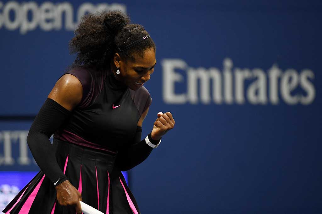 Williams meluapkan kegembiraannya usai menundukkan Makarova dalam waktu 63 menit.
