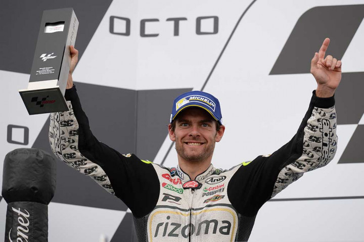 Peringkat kedua pada balapan di Sirkuit Silverstone adalah pembalap tuan rumah Cal Crutchlow.