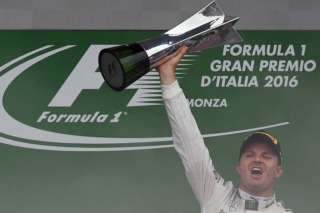 Kemenangan pertama Rosberg di sirkuit bersejarah di luar kota Milan itu merupakan kemenangan ketujuhnya selama musim ini, dan kemenangan ke-21 selama karirnya.