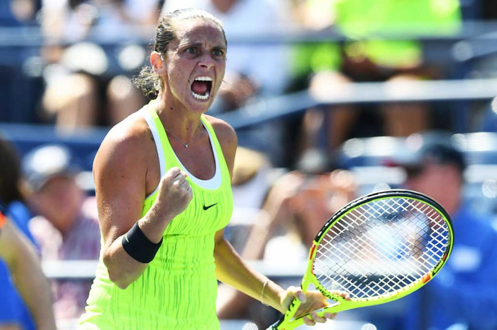 Vinci melakukan selebrasi usai menyudahi perlawanan Tsurenko petenis peringkat 99 dunia sekaligus petenis dengan peringkat terendah yang melaju ke 16 besar AS terbuka.