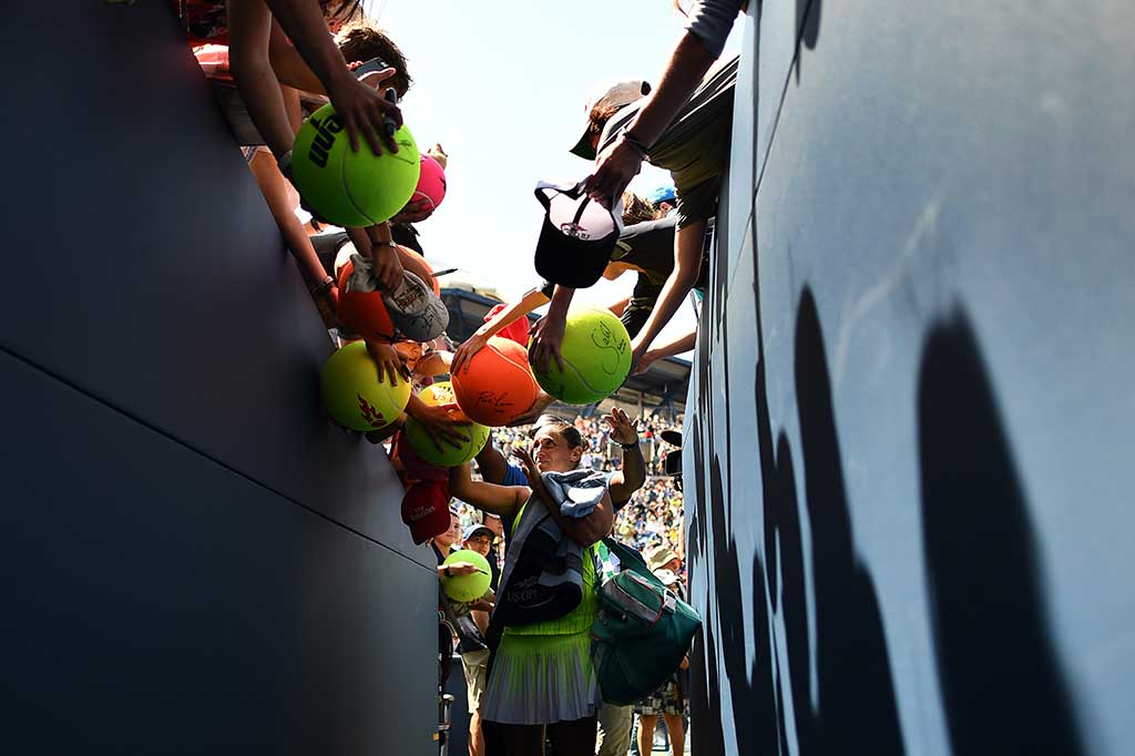 Lawan Vinci selanjutnya adalah pemenangan antara unggulan kedua yang merupakan juara Australia Terbuka Angelique Kerber dan unggulan ke-14 yang dua kali menjuarai Wimbledon Petra Kvitova.