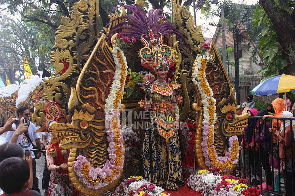 Meriahnya Malang Flower Carnival