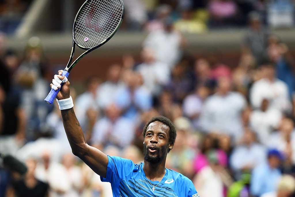 Monfils, yang mencapai semifinal Grand Slam untuk kedua kali sepanjang kariernya dan pertama sejak 2008 di Roland Garros, akan bertemu unggulan teratas Novak Djokovic atau unggulan kesembilan Jo-Wilfroed Tsonga.