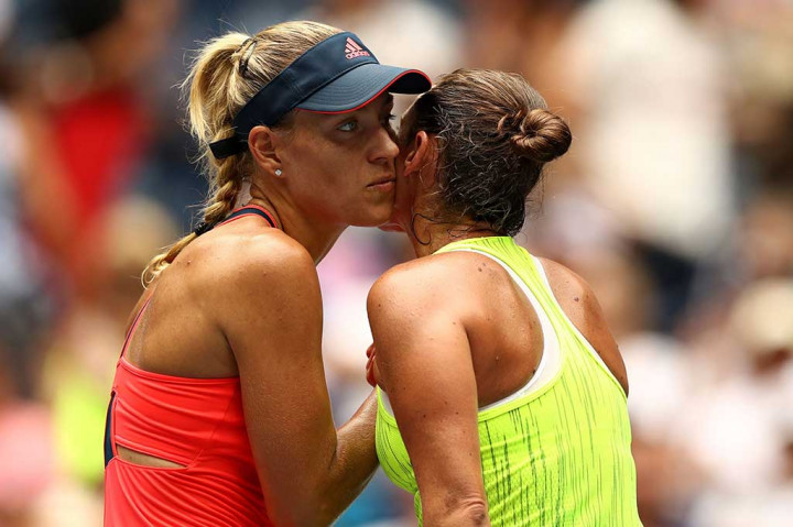 Kerber mendapat ucapan selamat dari Vinci.