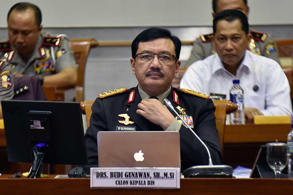 Komjen Budi Gunawan diusulkan oleh Presiden Joko Widodo menjadi calon Kepala BIN menggantikan Sutiyoso.