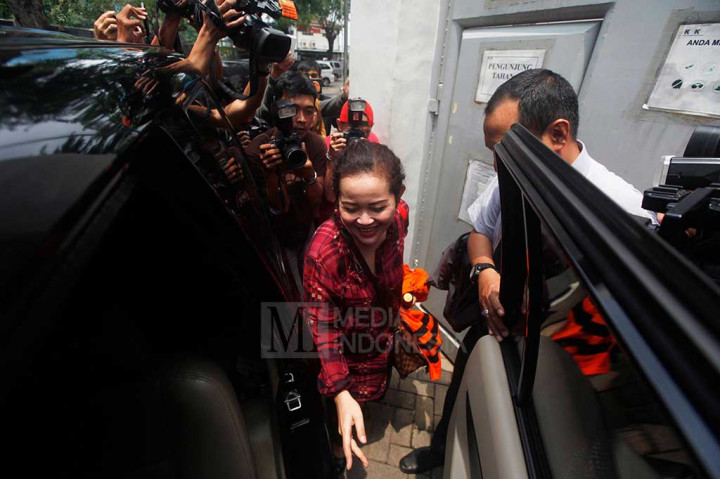 Dessy A Edwin Mengeluh Sakit Lambung