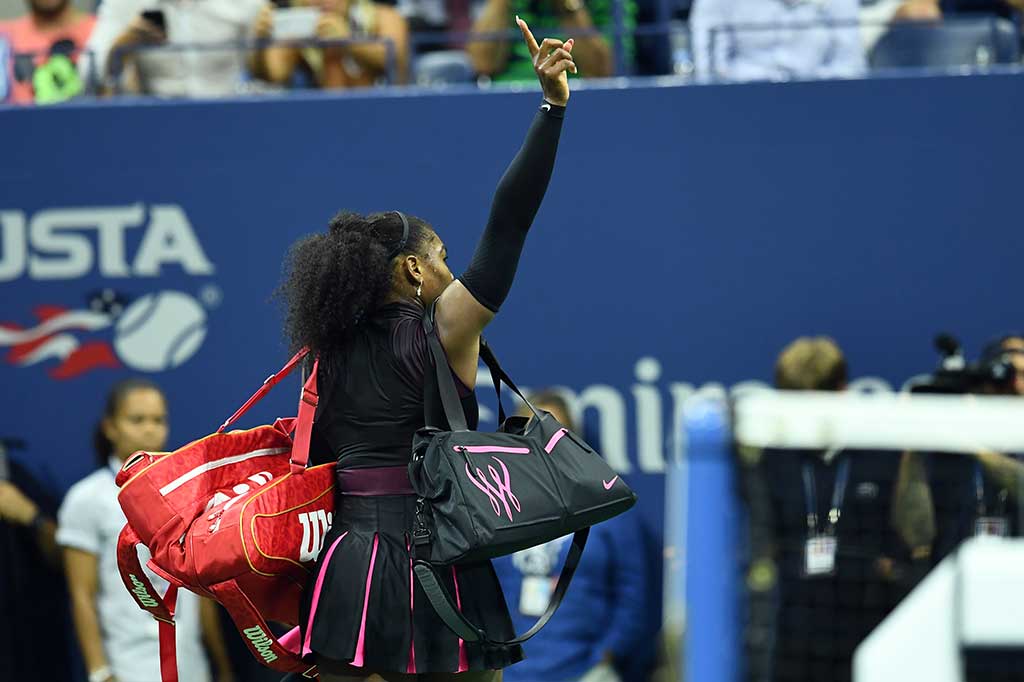 Bagi Serena, kekalahan tersebut berarti gelar nomor satu dunianya pun hilang dan akan digantikan oleh Kerber saat peringkat baru diumumkan pada Senin (12/9/2016).