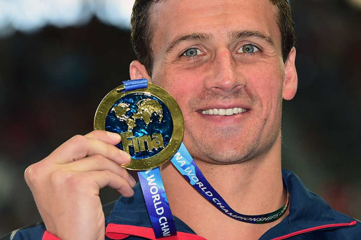 Lochte, peraih emas 4x200 meter estafet bebas putra di Olimpiade 2016, bakal tidak bisa tampil pada kejuaraan dunia tahun depan, dan juga kehilangan hak atas hadiah bonus peraih medali, dana bulanan dari USOC dan federasi renang AS, serta tidak mendapat akses ke pusat pelatihan USOC selama masa skorsing.