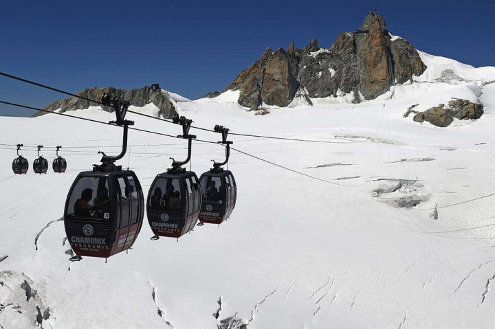 La Compagnie du Mont Blanc yang mengoperasikan gondola itu tidak memberikan penyebab insiden tersebut, namun mengatakan bahwa kabel-kabel itu bisa kusut jika ada gangguan pada sistem atau saat angin kencang.