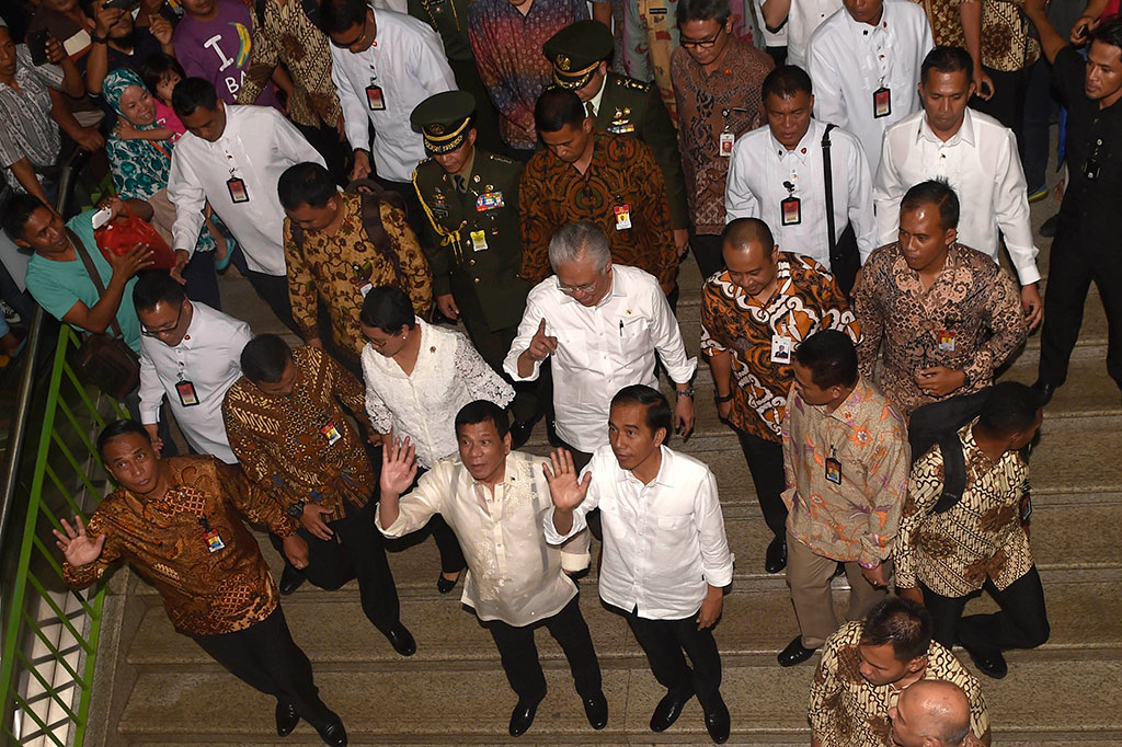 Presiden Jokowi Ajak Duterte Blusukan di Tanah Abang