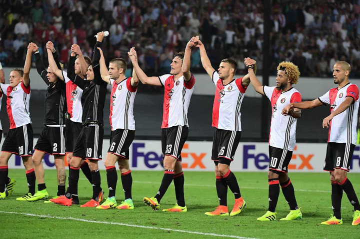 Para pemain Feyenoord meluapkan kegembiraan mereka.