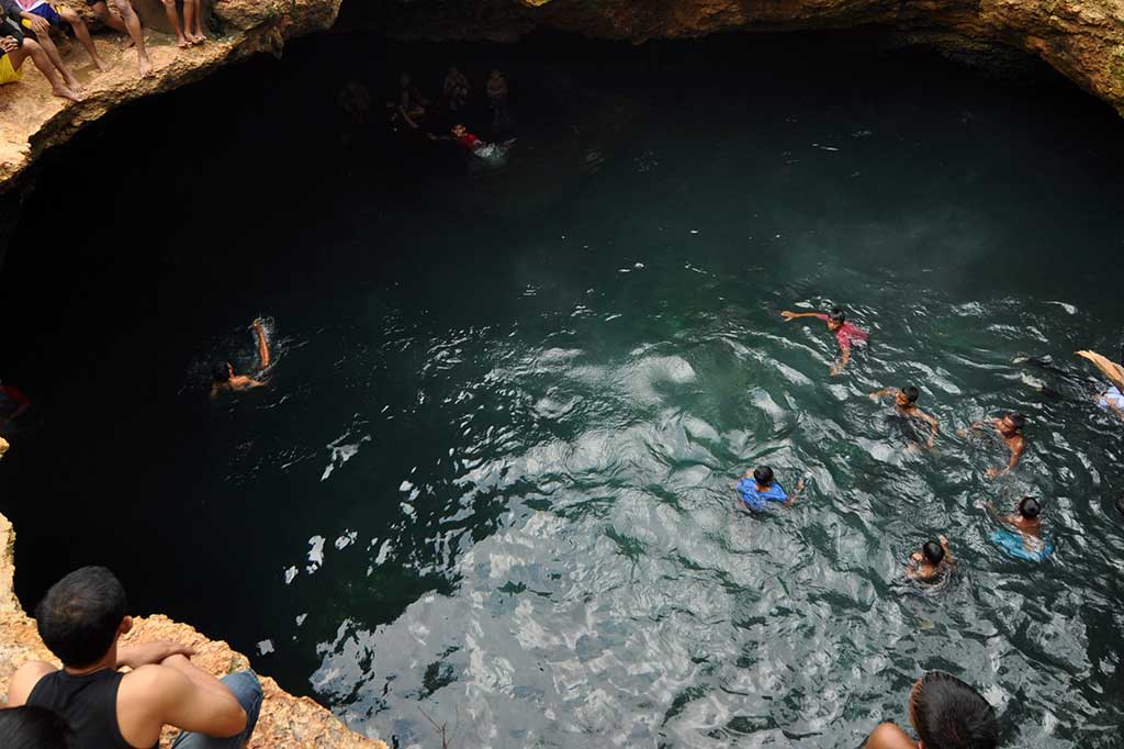 Kunjungi Objek Wisata Sumur Raksasa Pusat Laut