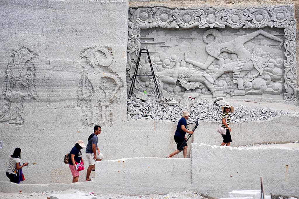 Indahnya Panorama Alam di Wisata Tebing Breksi Prambanan