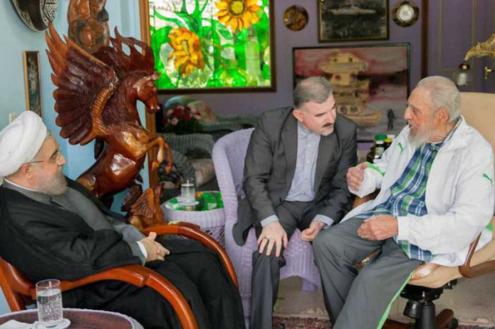 Dalam kunjungan seharinya tersebut, Rouhani juga diterima oleh mantan Presiden Kuba yang juga kakak Raul, Fidel Castro.