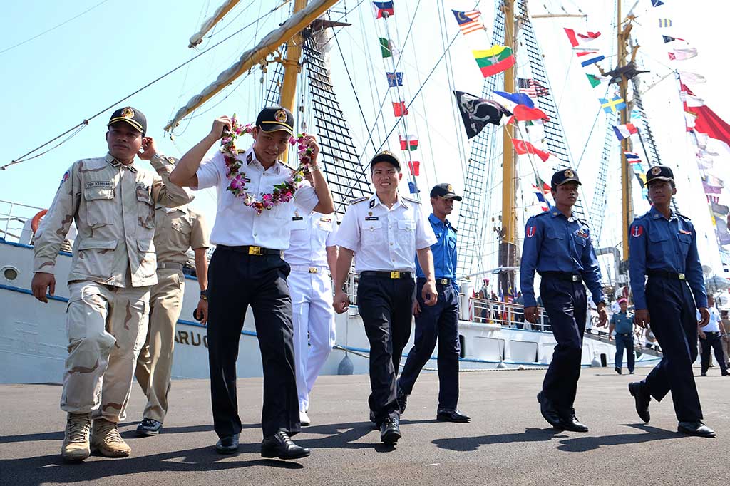 KRI Dewaruci merupakan satu-satunya kapal layar tiang tinggi produk galangan kapal tersebut yang masih layak layar, dari tiga kapal yang pernah diproduksi.