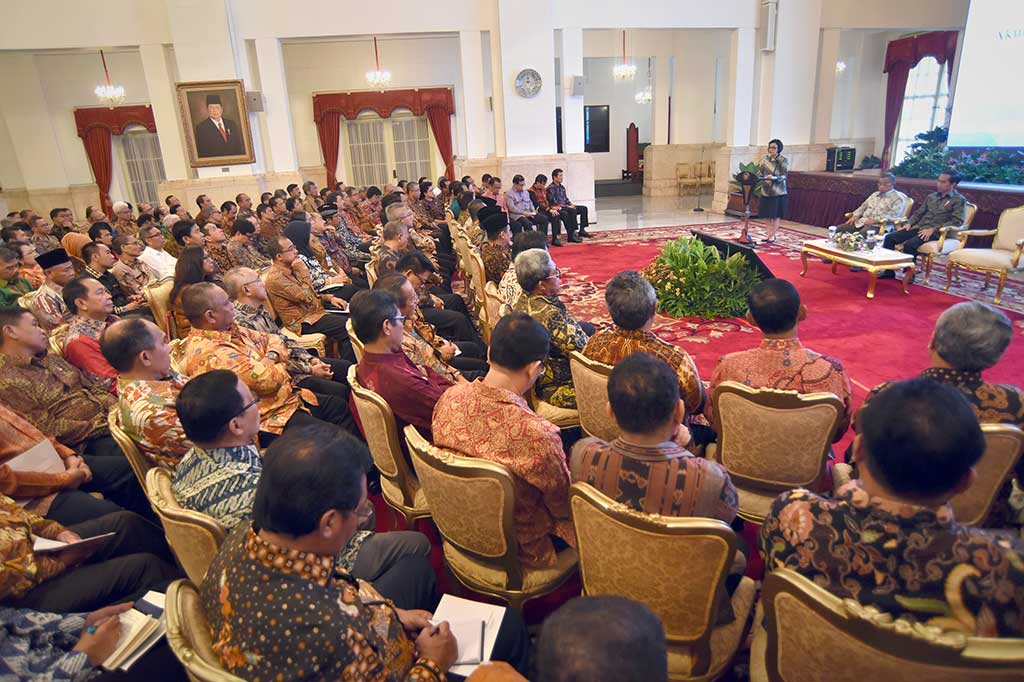 Menkeu Sri Mulyani Indrawati menyampaikan Laporan Rakernas Akuntansi dan Pelaporan Keuangan Daerah 2016. 