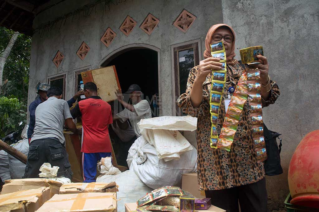 BB POM Semarang Sita Ribuan Bungkus Jamu Ilegal