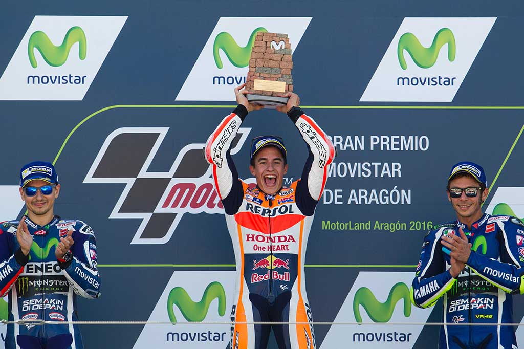 Marquez meraih kemenangan dengan catatan waktu 41 menit 57,678 detik, dan merupakan kemenangan keempatnya musim ini.