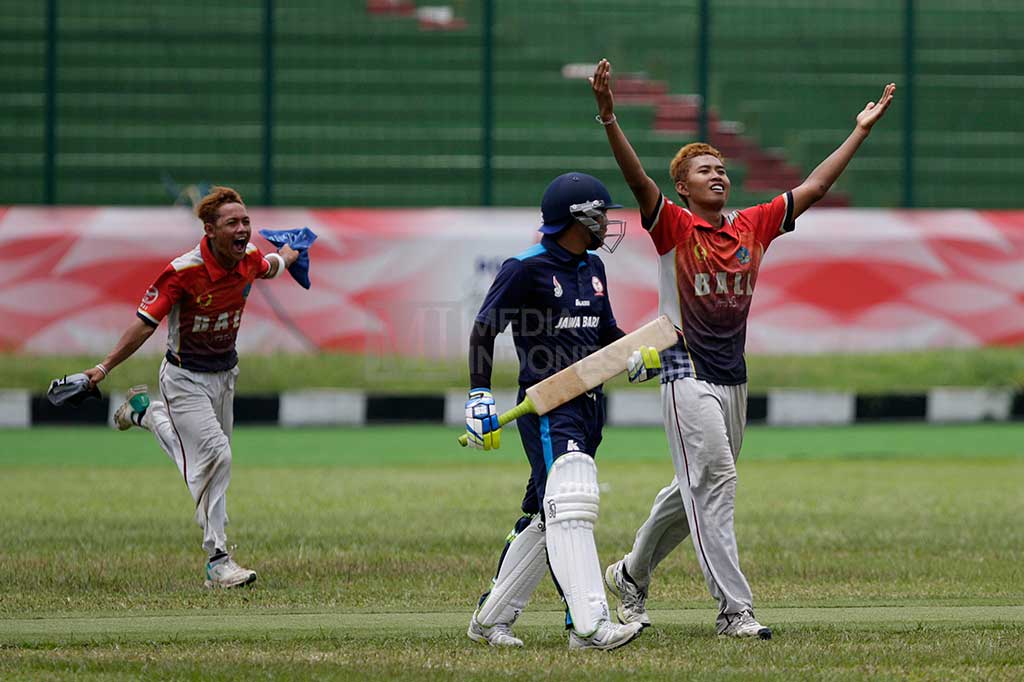 Tim Cricket Putra Bali Raih Emas