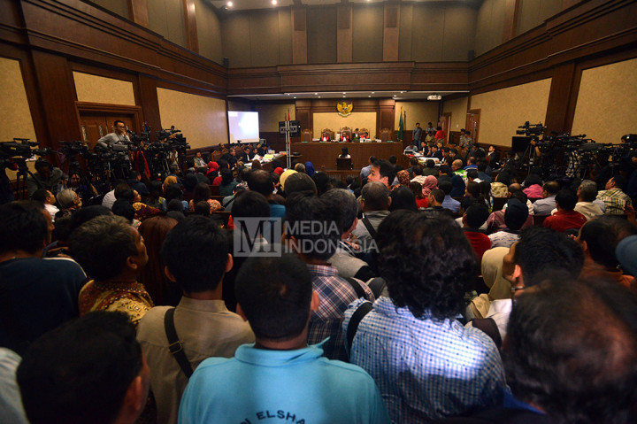 Ratusan pengunjung memadati ruang sidang untuk menyaksikan secara langsung sidang Jessica.