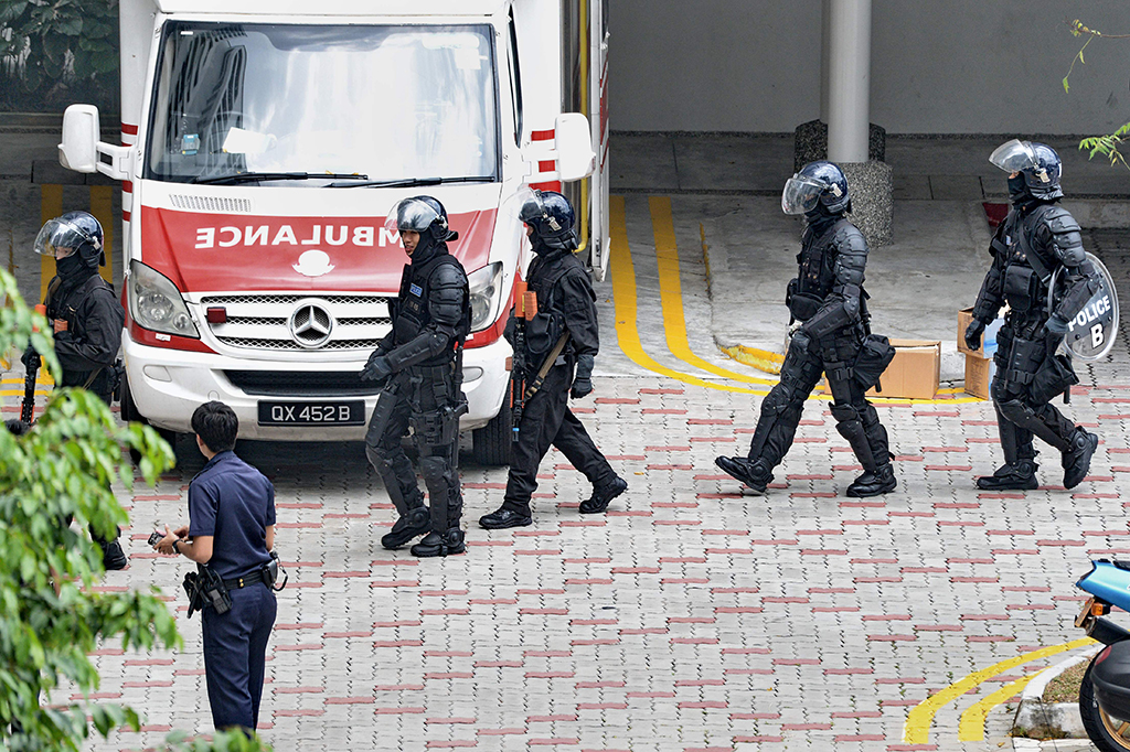 Polisi menyergap rumah penyandera anak di Singapura