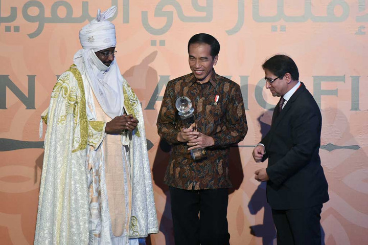 Indonesia mendukung perkembangan sektor keuangan syariah dengan menerbitkan master plan arsitektur keuangan syariah Indonesia.