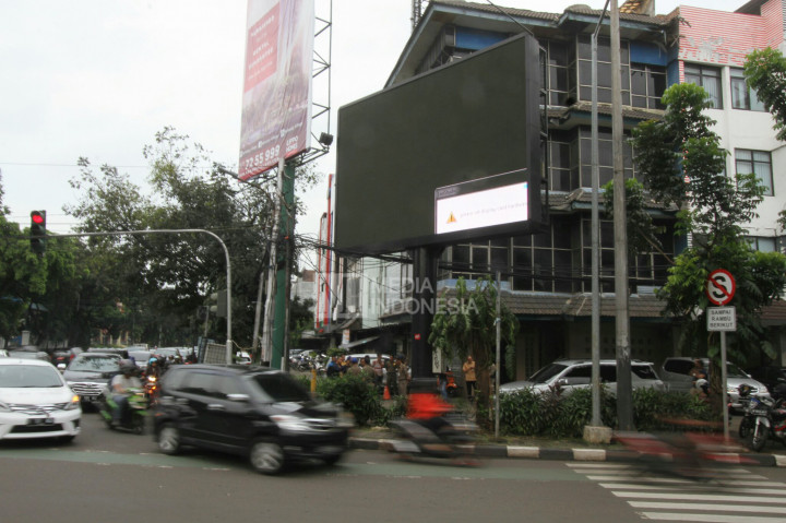 Videotron yang menayangkan tayangan porno dimatikan paksa warga