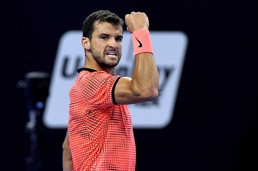 Dimitrov melakukan selebrasi usai menundukkan Nadal. Di babak selanjutnya dia akan menghadapi petenis Kanada Milos Raonic.