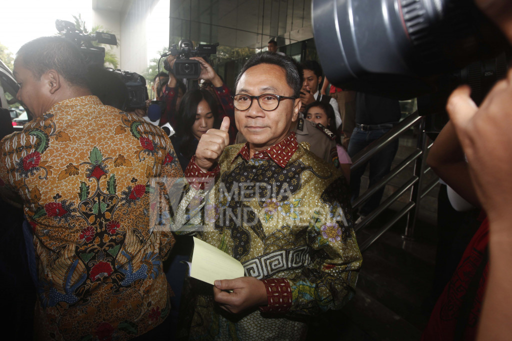 Ketua MPR RI Zulkifli Hasan menyambangi Gedung KPK, Jakarta, Senin (10/10/2016).