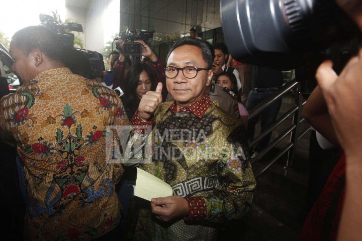 Ketua MPR RI Zulkifli Hasan menyambangi Gedung KPK, Jakarta, Senin (10/10/2016).
