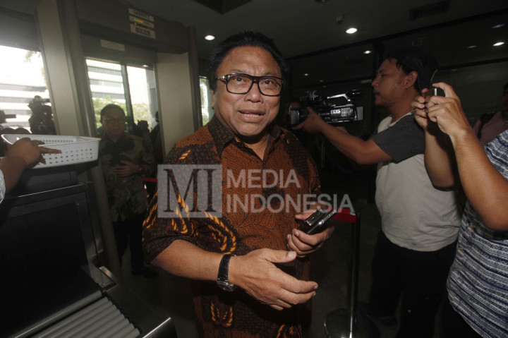 Wakil Ketua MPR RI Oesman Sapta menyambangi Gedung KPK, Jakarta, Senin (10/10/2016).