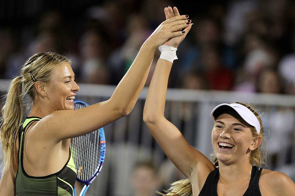Para pertandingan pertama Sharapova berpasangan dengan petenis muda Taylor Johnson melawan petenis veteran Martina Navratilova yang berpasangan dengan Liezel Huber.