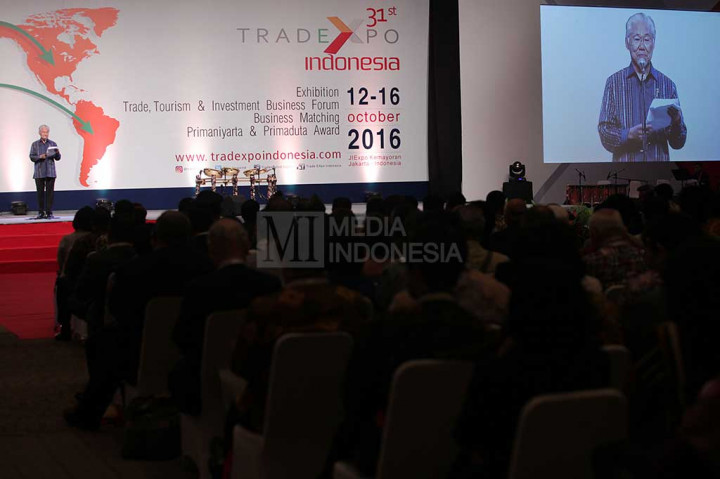 Menteri Perdagangan Enggartiasto Lukita menyampaikan kata sambutan pada pembukaan Trade Expo Indonesia (TEI) 2016 di JIExpo, Kemayoran, Jakarta, Rabu.