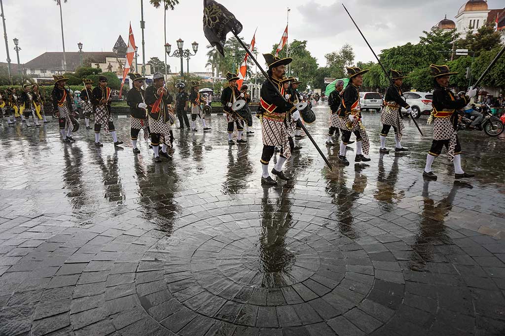 Pedagang Pasar Tradisional Yogyakarta Kirab di Titik Nol Kilometer