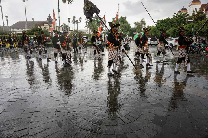 Pedagang Pasar Tradisional Yogyakarta Kirab di Titik Nol Kilometer