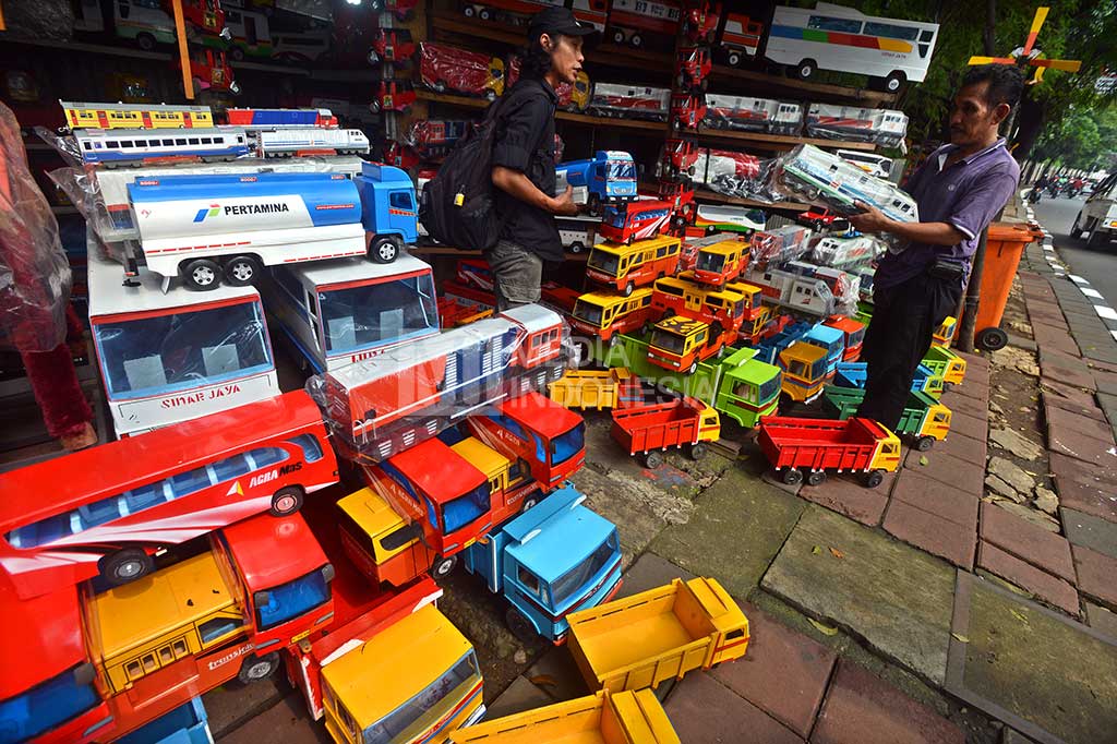 Mainan Kayu Bertahan dari Gempuran Produk Tiongkok