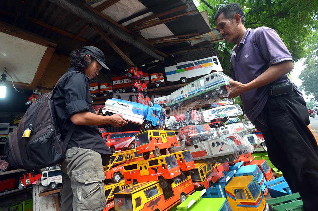 Mainan Kayu Bertahan dari Gempuran Produk Tiongkok
