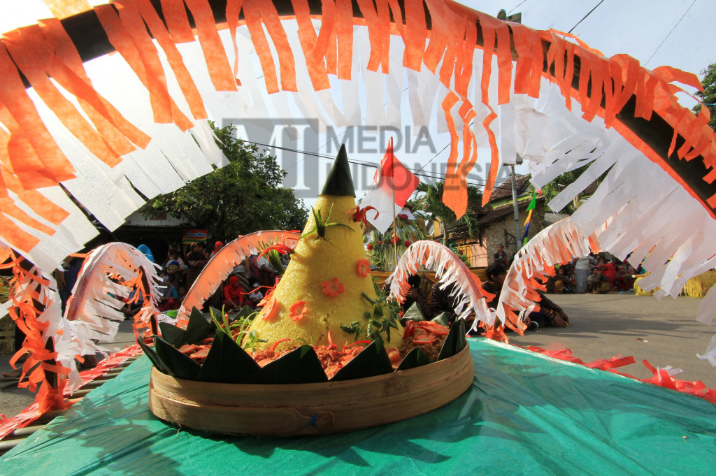 Barikan Kubro Karimunjawa, Tradisi Sambut Musim Angin Barat