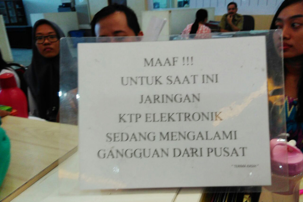 Pengurusan E-KTP di Surabaya Terkendala Jaringan Eror