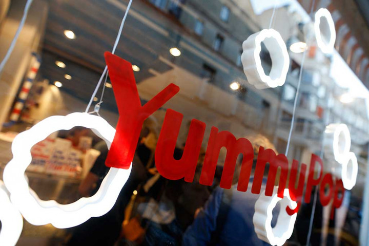 Toko yang dibuka di distrik Marais tersebut dinamai Yummy Pop.