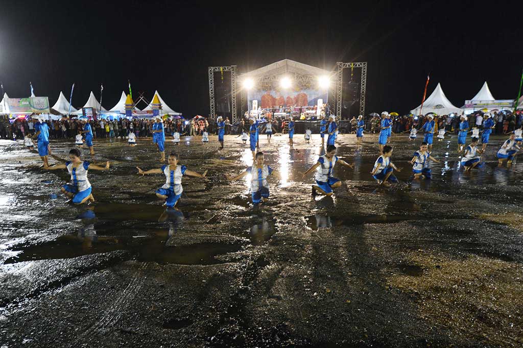 Festival Pesona Teluk Tomori Dibuka