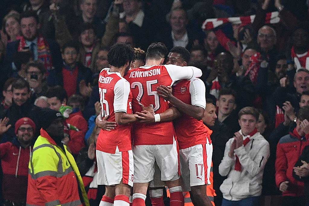 Para pemain Arsenal meluapkan kegembiraan mereka.
